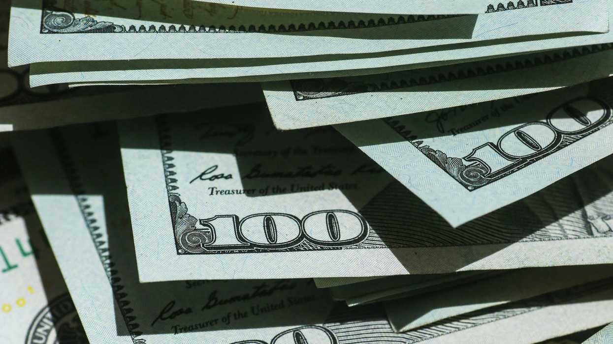 $100 bills
