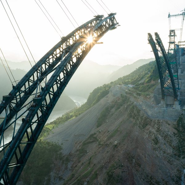 A bridge under construcdtion