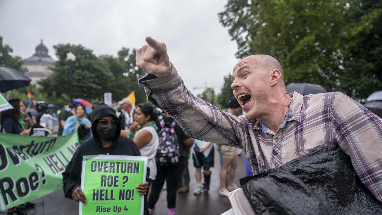 Abortion rights and anti-abortion protestors at the Supreme Court