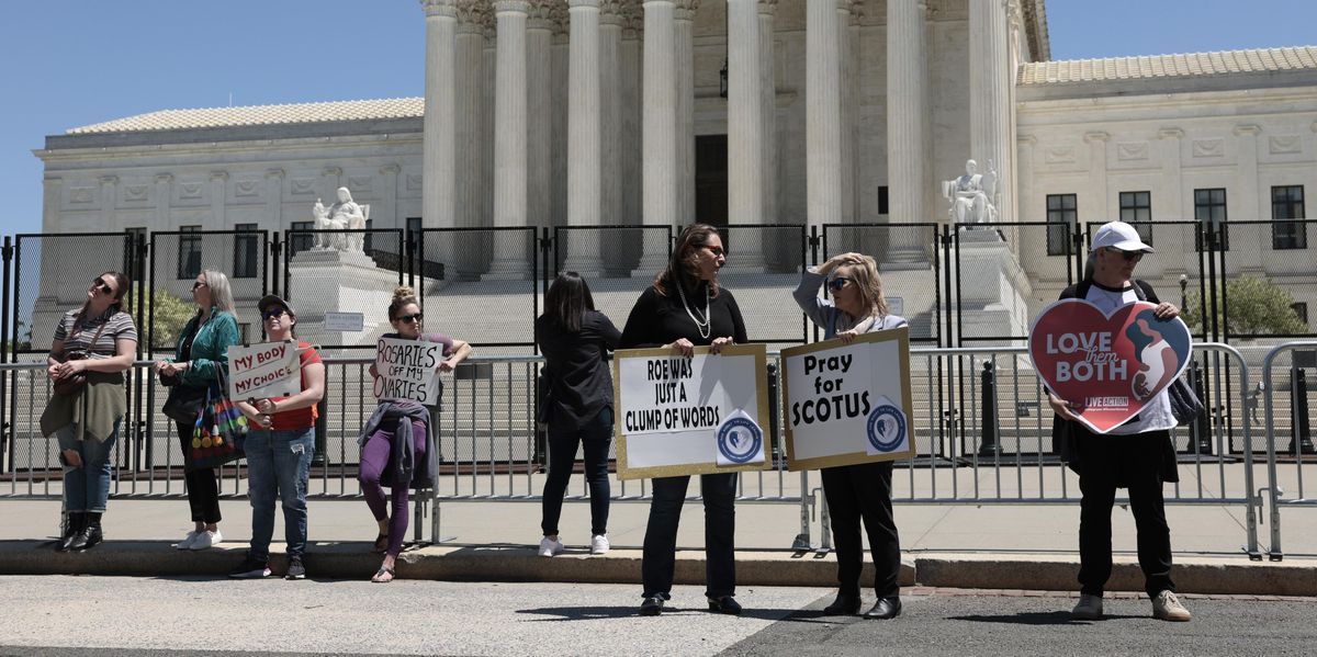 Abortion rights and anti-abortion protestors