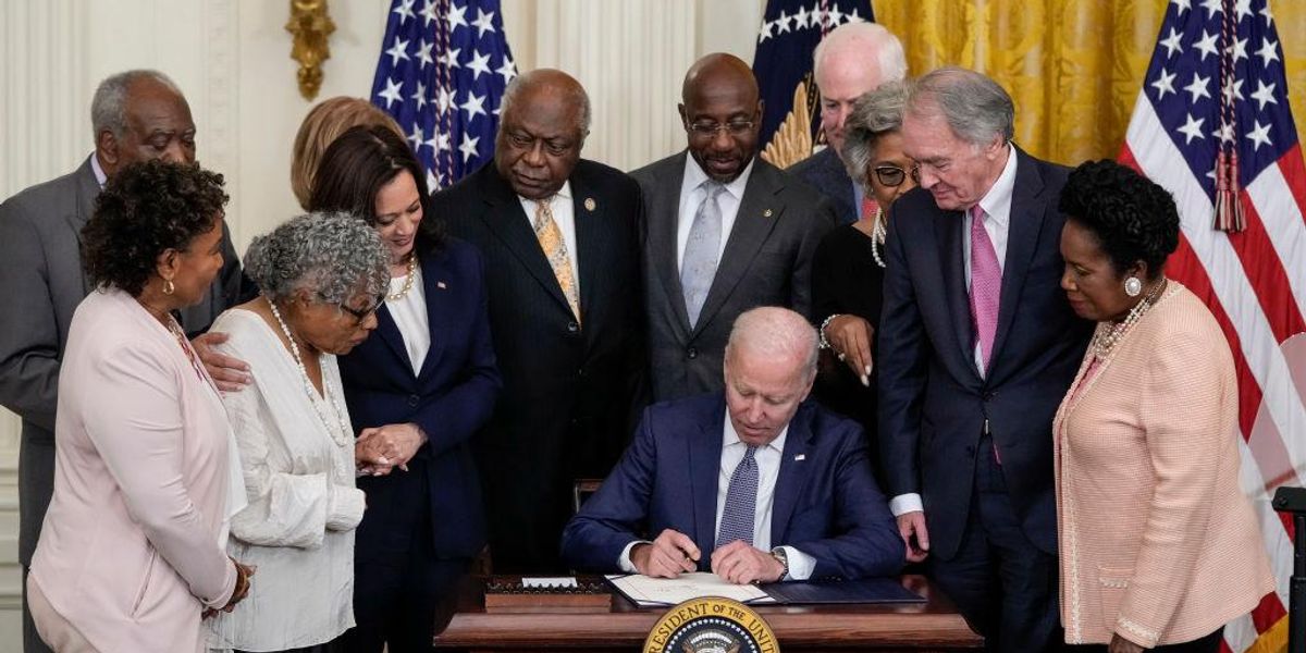 Biden, Harris and members of Congress