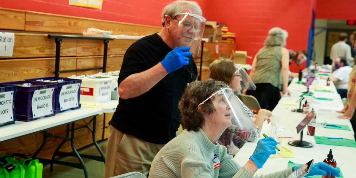 Bloomington, Indi., poll workers