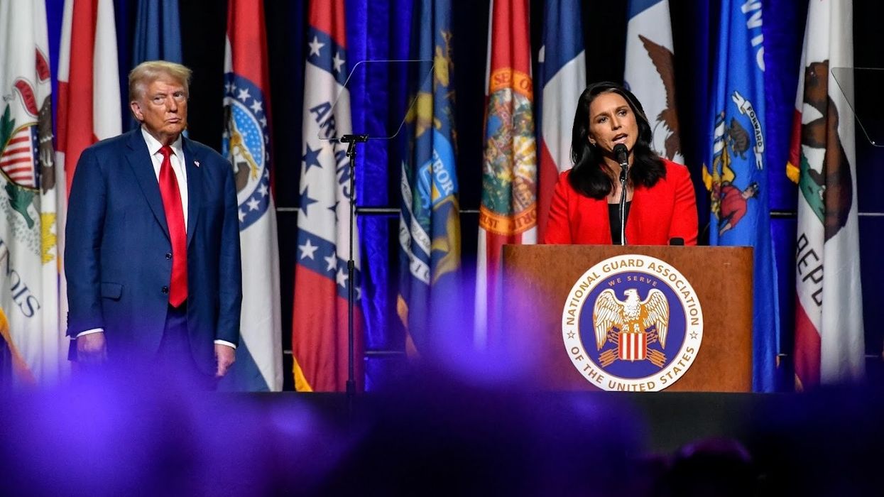 Donald Trump and Tulsi Gabbard on stage
