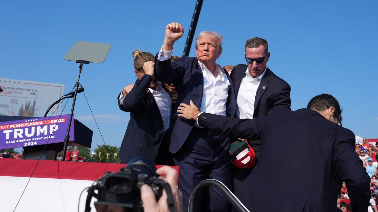 Donald Trump taken off stage by Secret Service