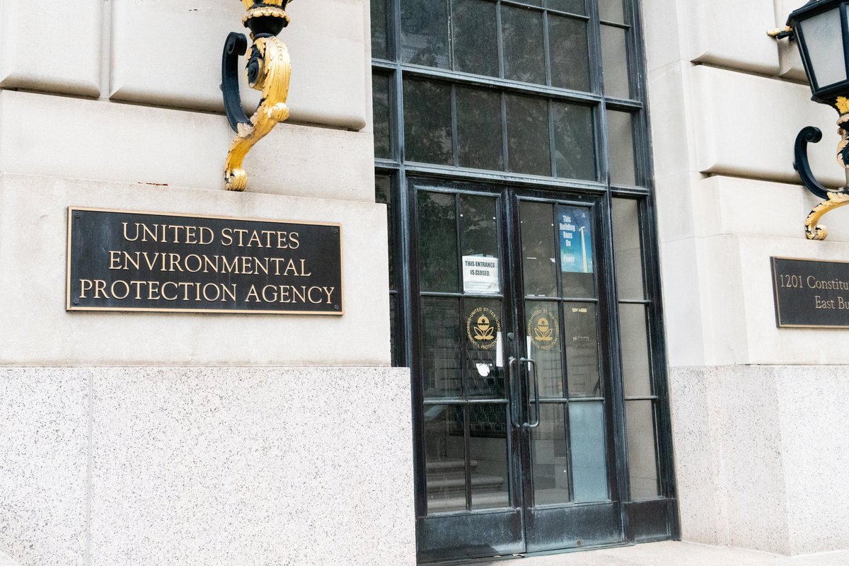 Entrance to EPA building in Washington, DC