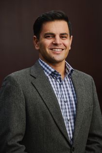 Estevan  Muñoz-Howard