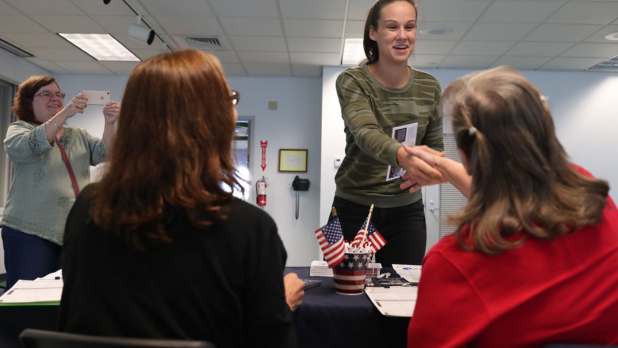 Former felon Erica Racz registering to voting