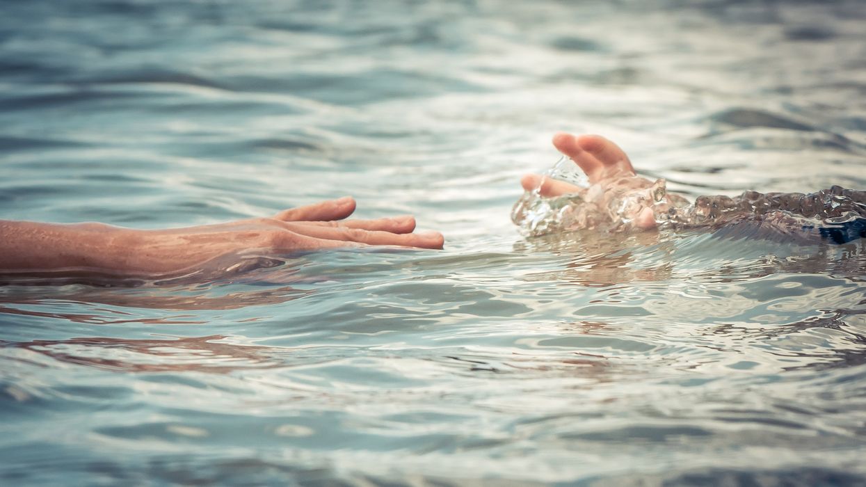 Helping a person who is drowning