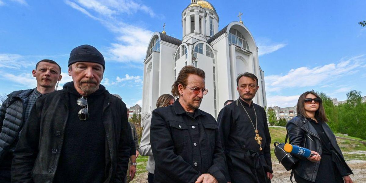 This time will pass: Bono shows some solidarity with Ukraine