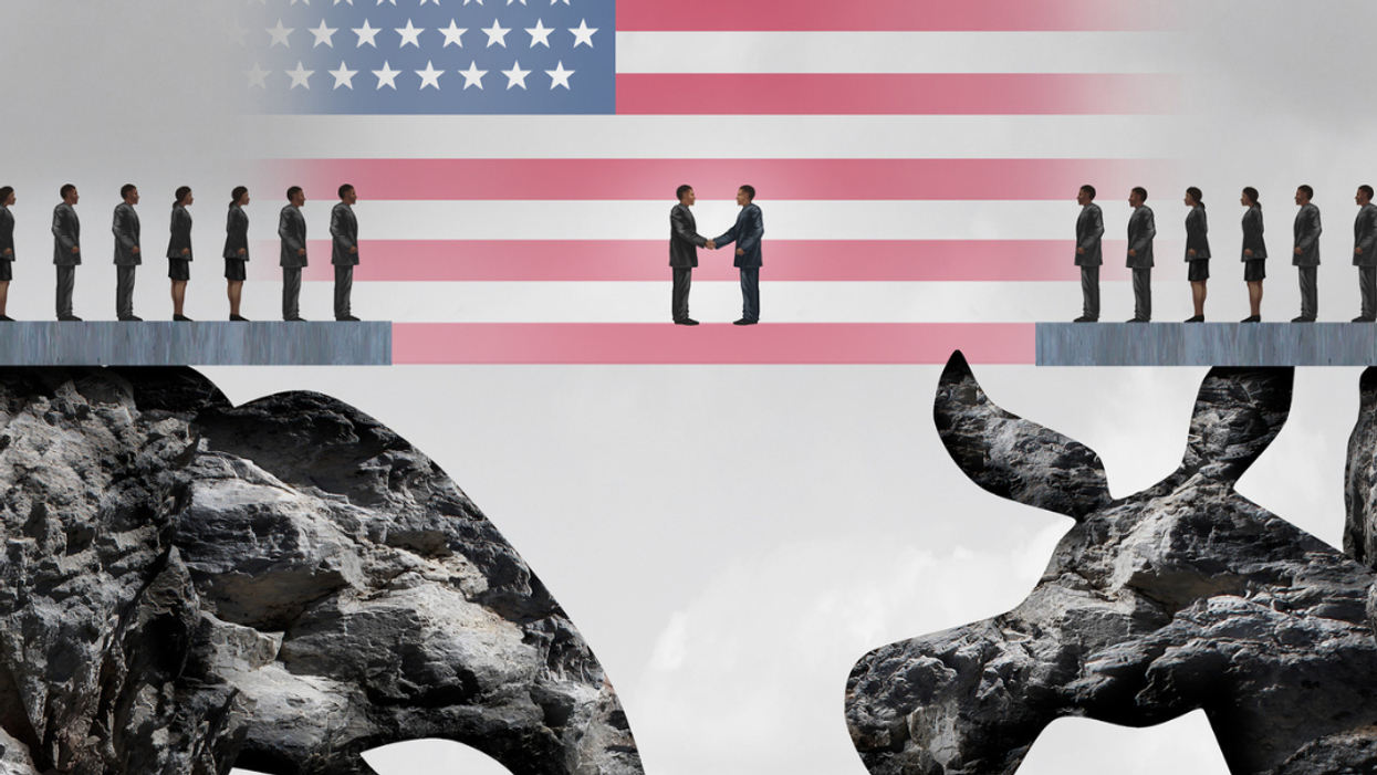 Americans desperately want bipartisan Congress and a centrist president