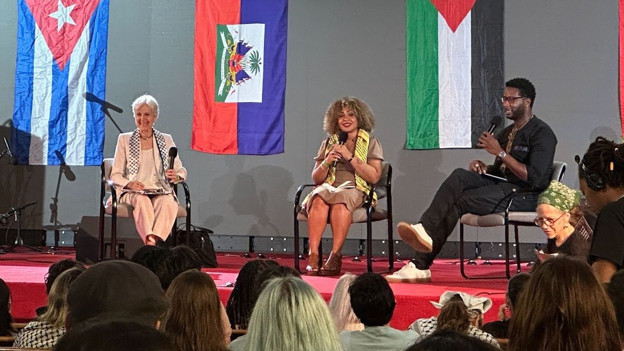 Jill Stein and Claudia De la Cruz being interviewed on stage