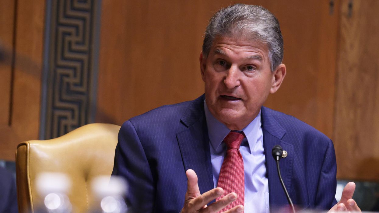 How Joe Manchin would rewrite the For the People Act - The Fulcrum