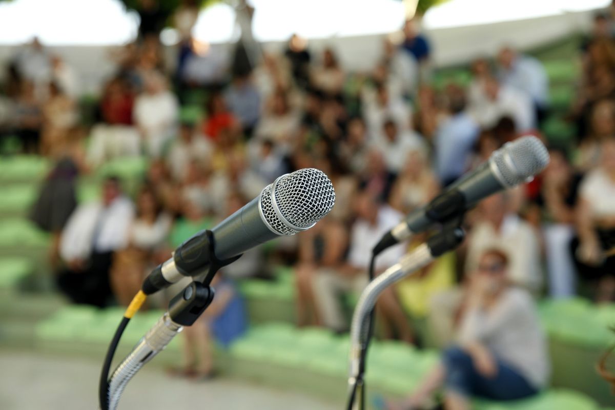 Setting Down the Microphone While Your Opponent Speaks