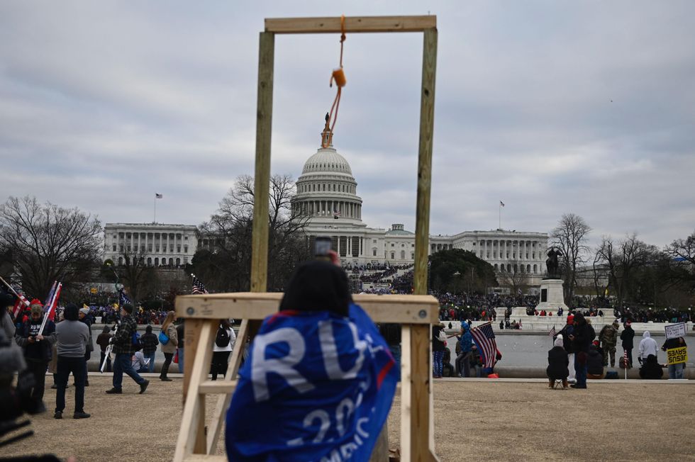 Noose outside the Capitol