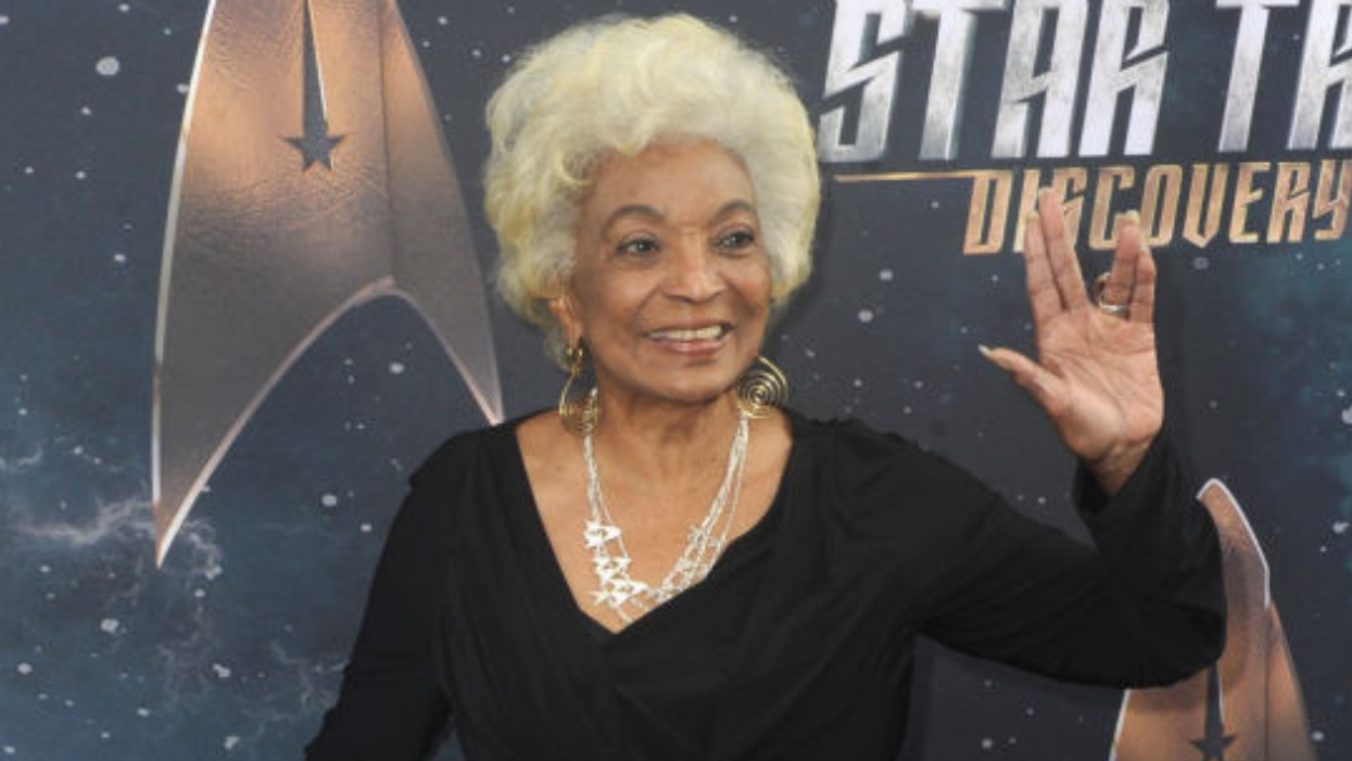 Nichelle Nichols, Lt. Uhura on 'Star Trek,' dies at 89