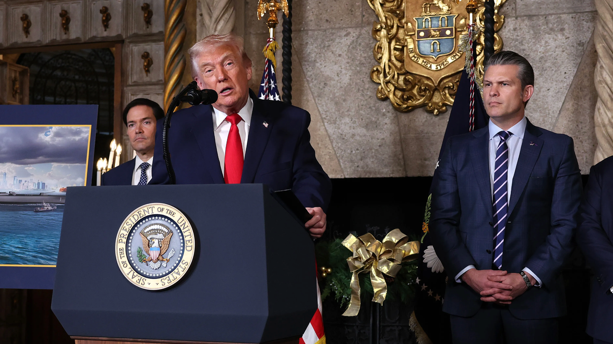 Trump Signs Defense Bill Prohibiting China-Based Engineers in Pentagon IT Work