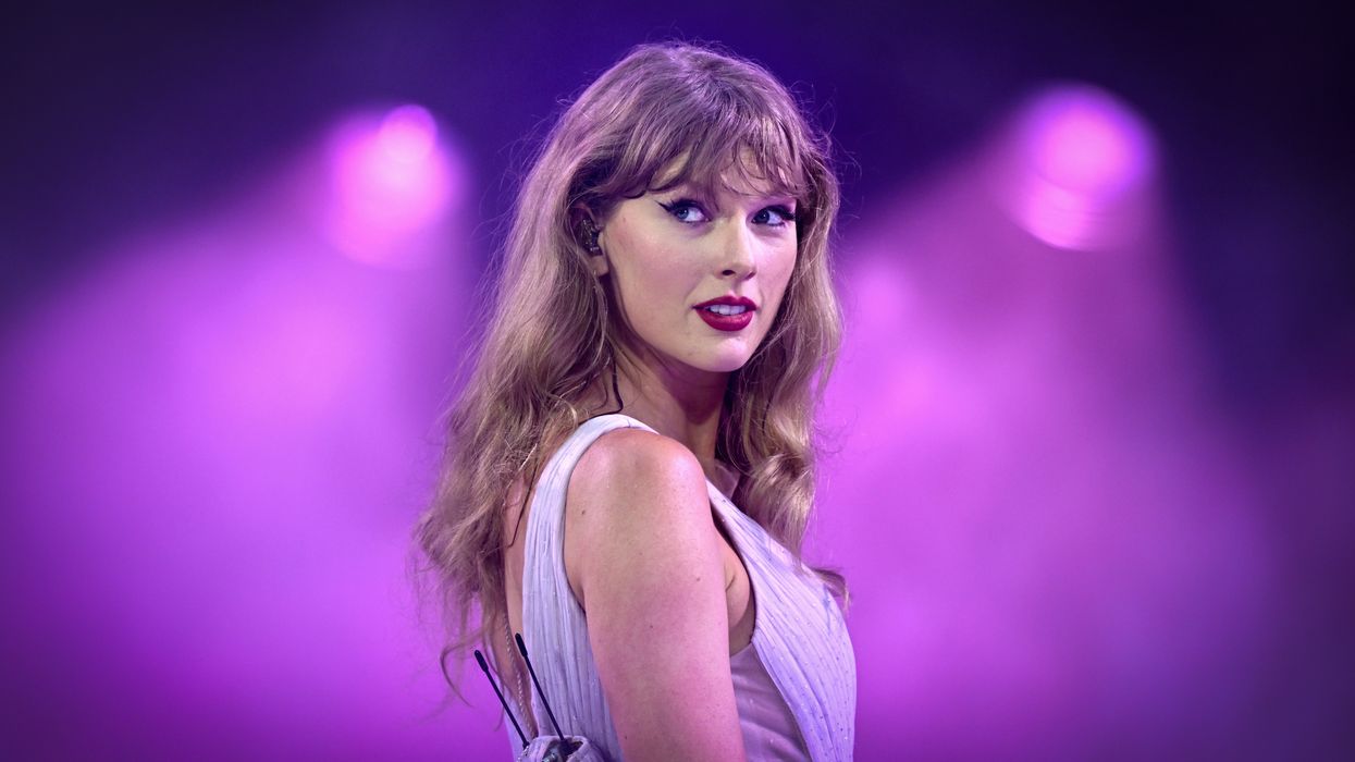 Taylor Swift on stage