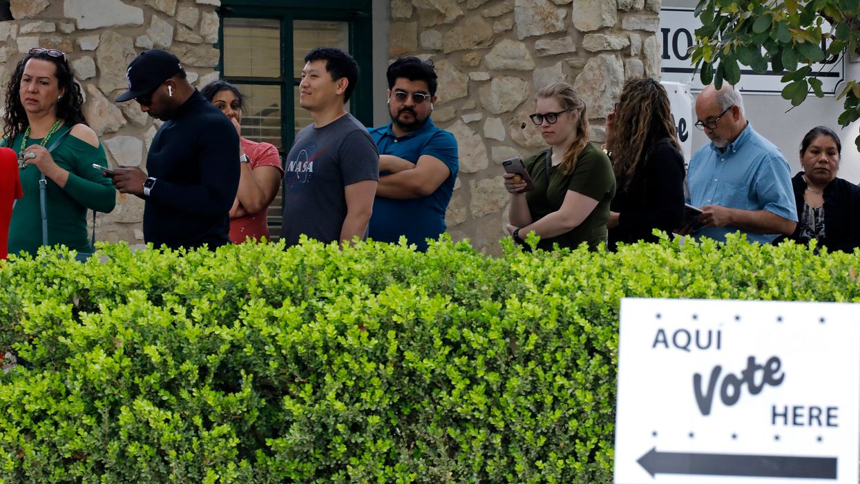 Texans vote on Super Tuesday