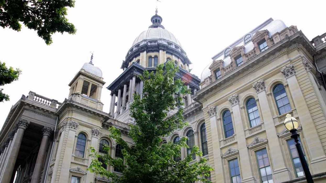 Illinois House Passes Bill to Restrict Construction of Immigration Detention Centers in Communities