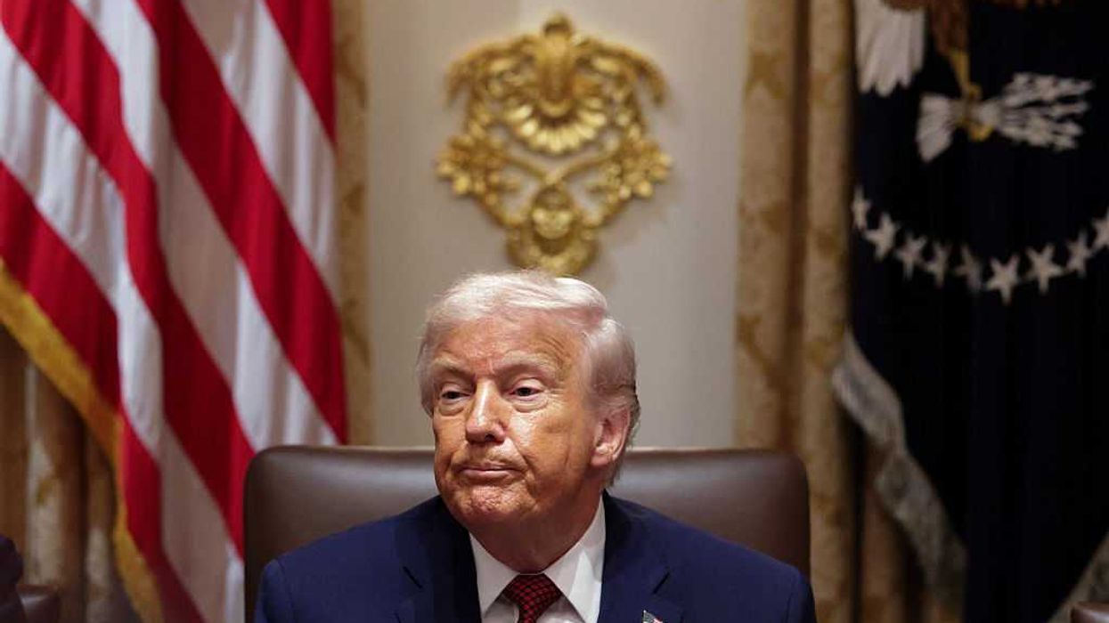 Military Spectacle and Presidential Power: From Parade to Policy