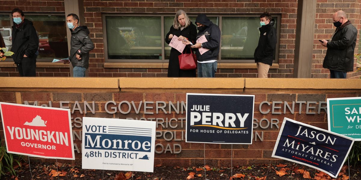 Virginians in line to vote early