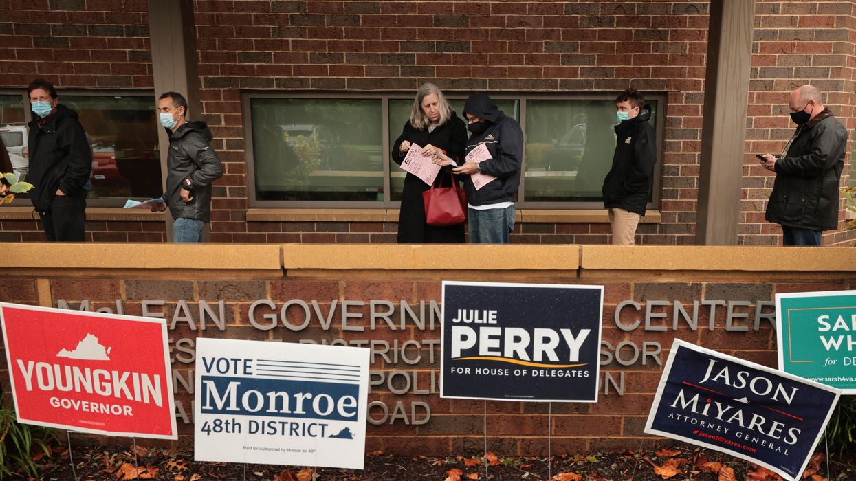 Virginians in line to vote early