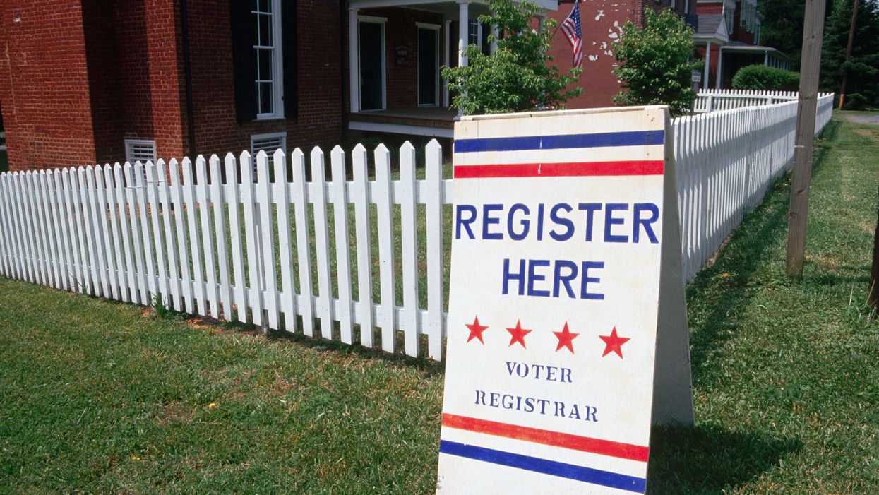 voter regisration sign