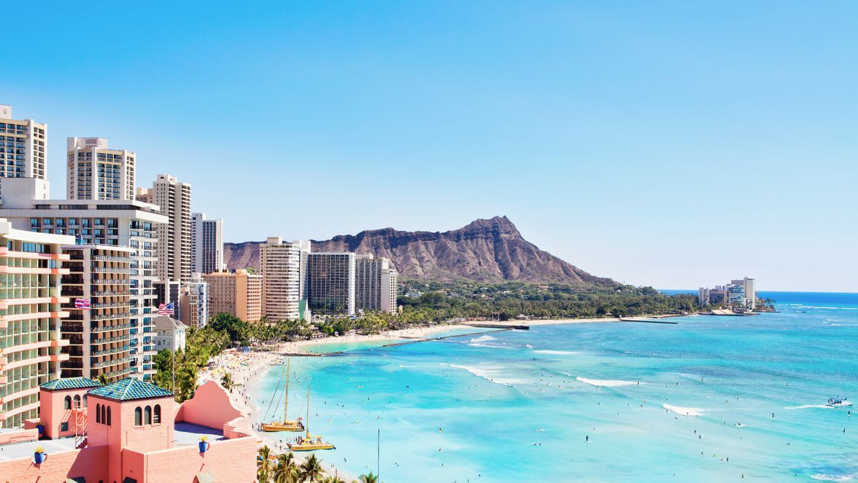 Waikiki Beach and Diamond Head resorts in Oahu, Hawaii