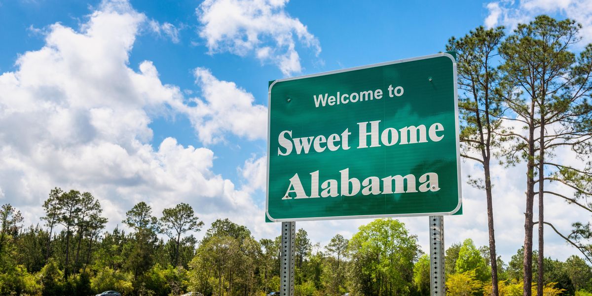 Welcome to Alabama sign