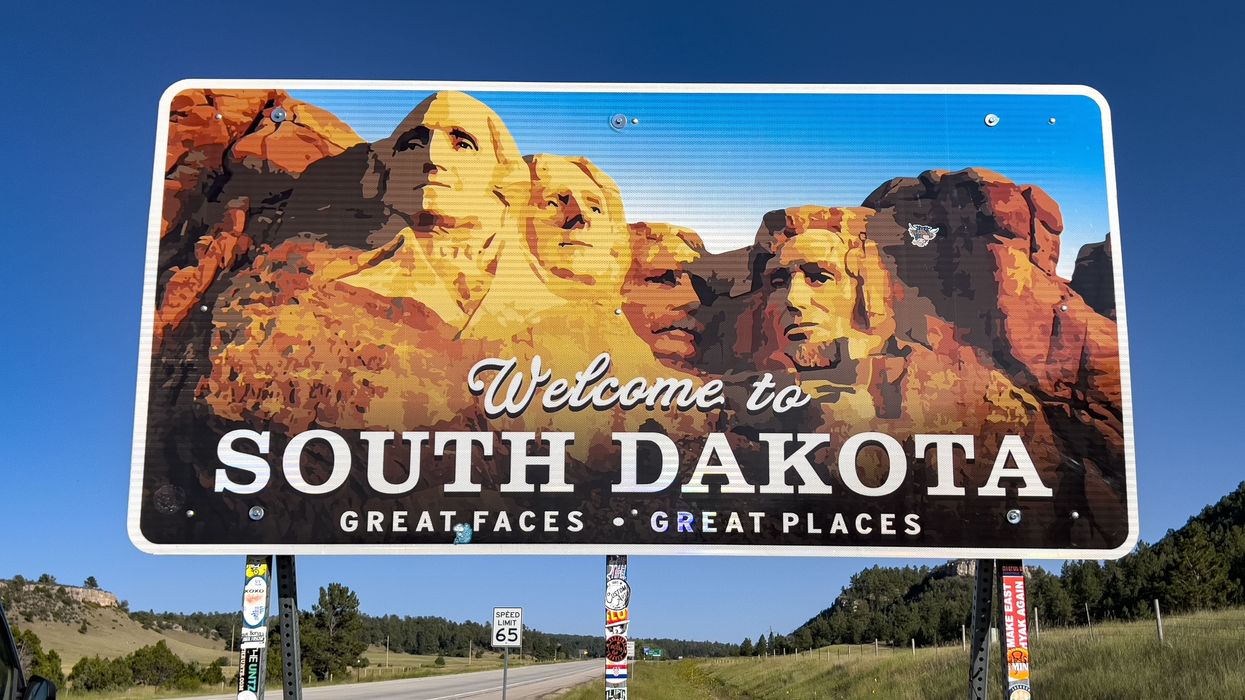 Welcome to South Dakota sign